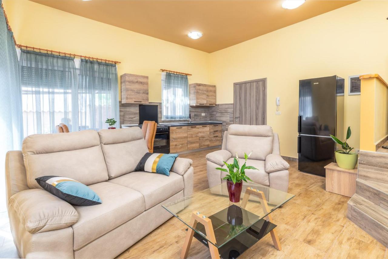 Apartmani Monte بولا المظهر الخارجي الصورة