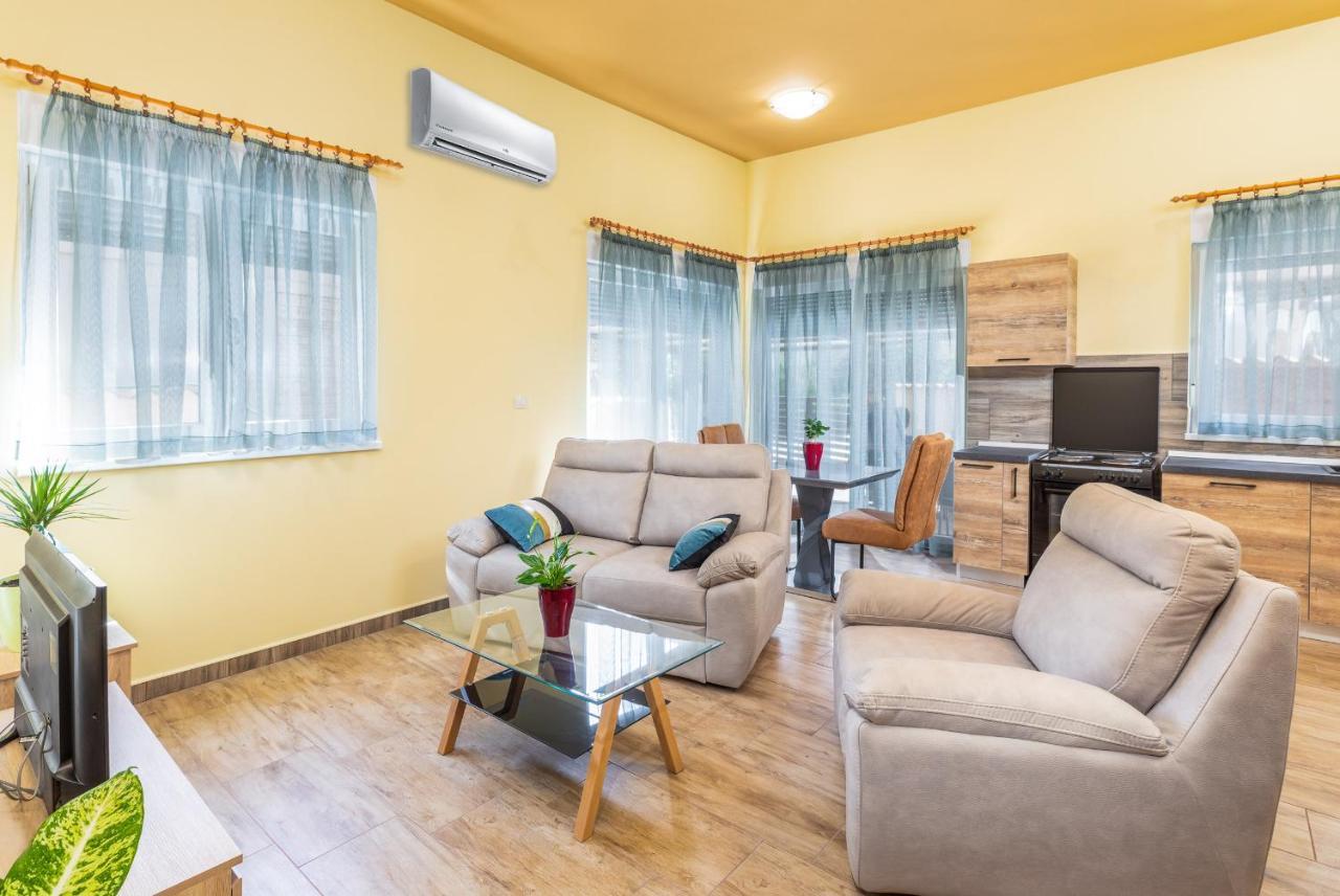 Apartmani Monte بولا المظهر الخارجي الصورة