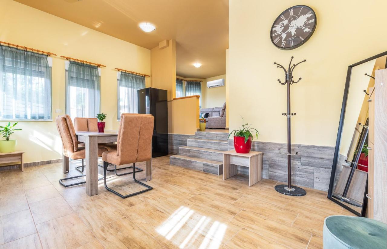 Apartmani Monte بولا المظهر الخارجي الصورة