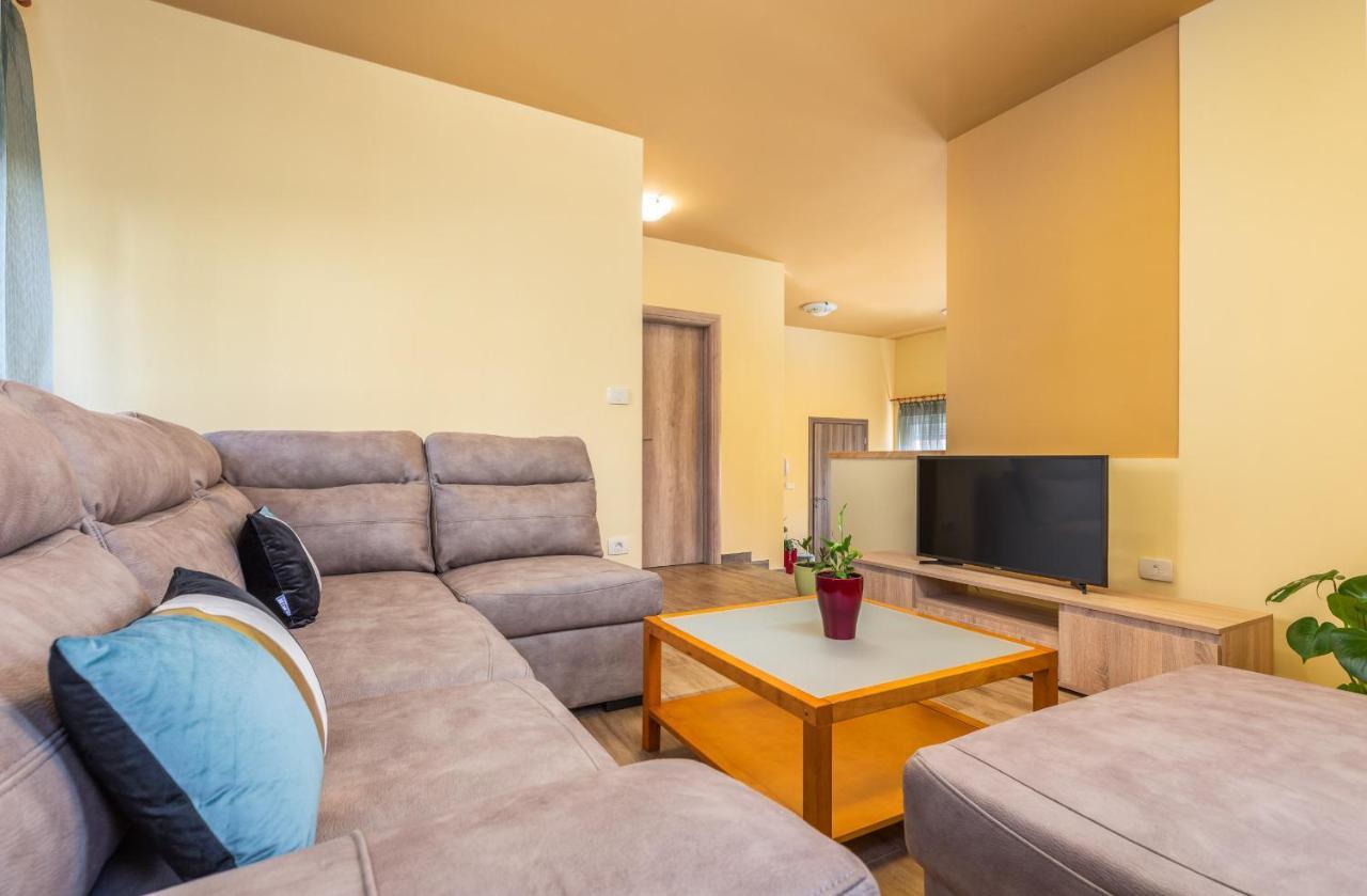 Apartmani Monte بولا المظهر الخارجي الصورة